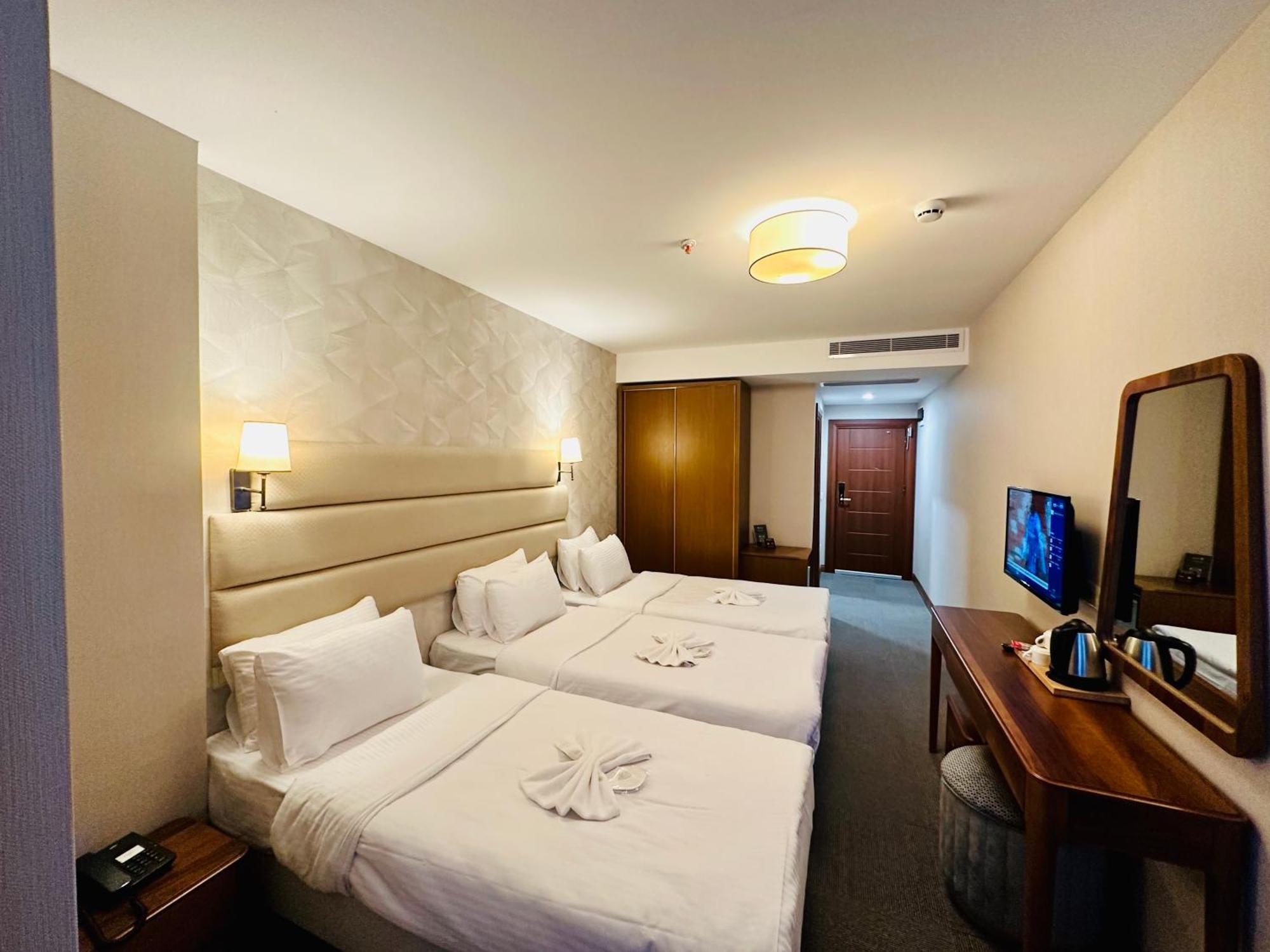 Istanbul Midpoint Hotel Exterior photo