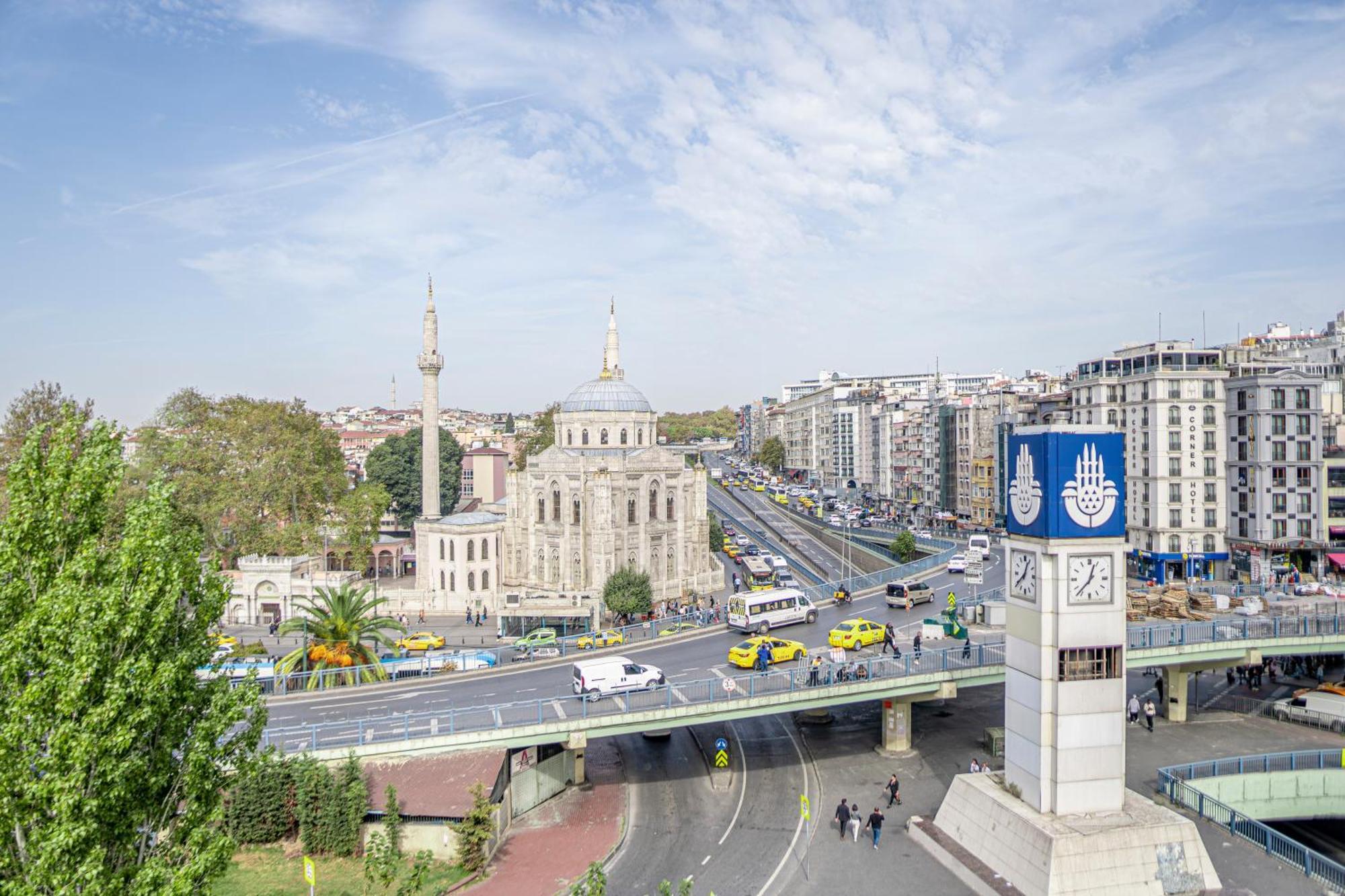 Istanbul Midpoint Hotel Exterior photo