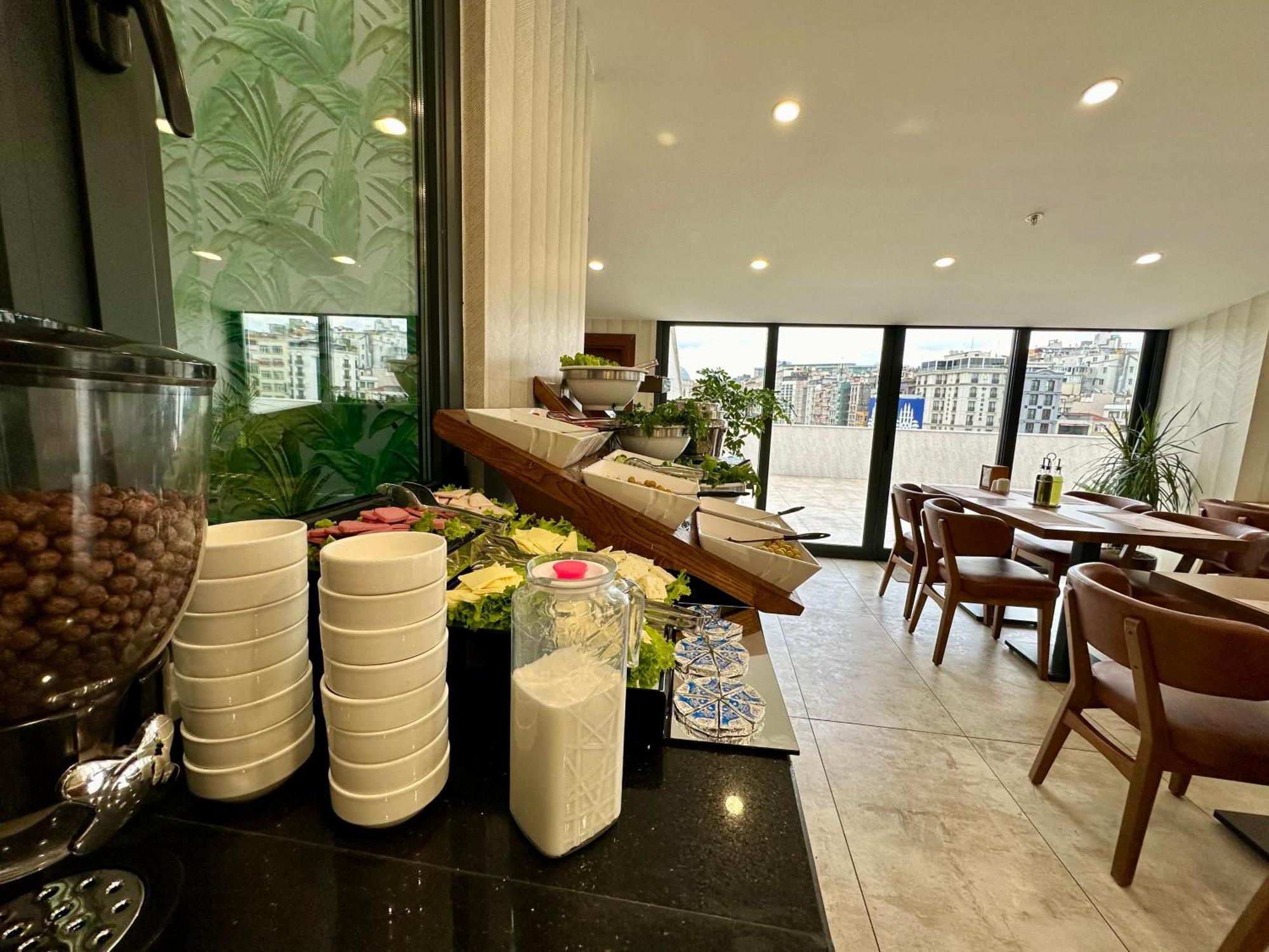 Istanbul Midpoint Hotel Exterior photo