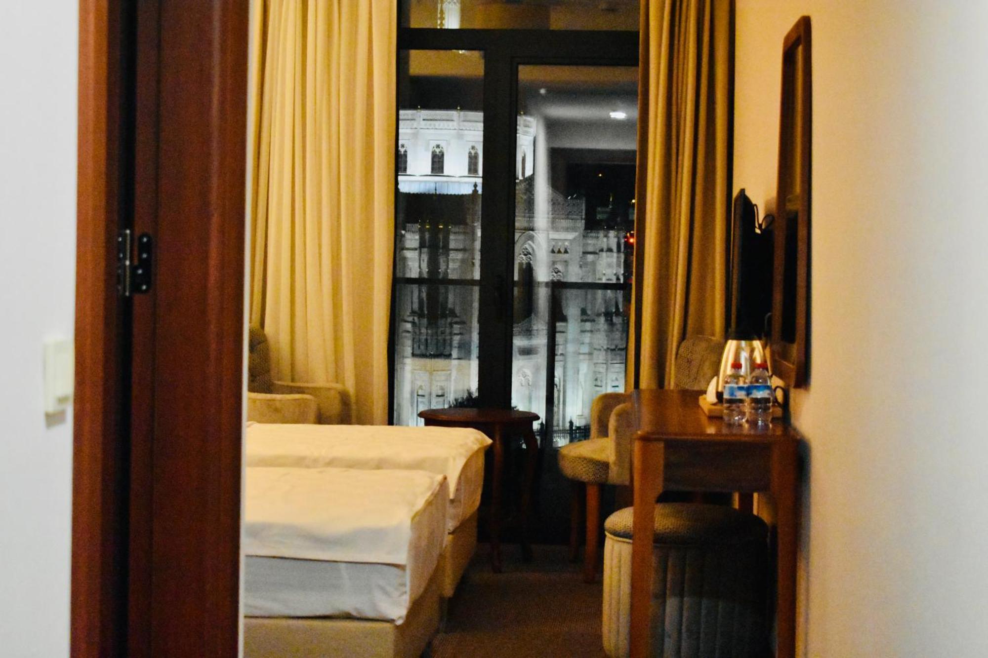 Istanbul Midpoint Hotel Exterior photo