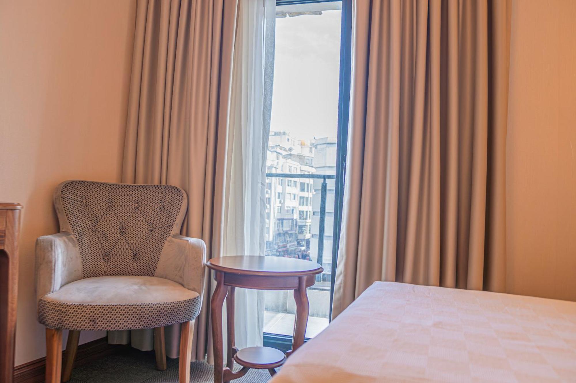 Istanbul Midpoint Hotel Exterior photo