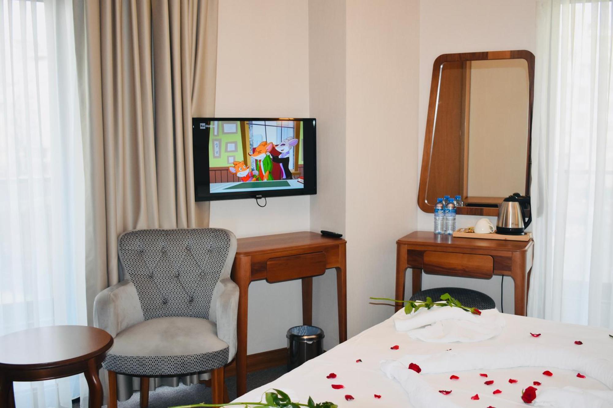 Istanbul Midpoint Hotel Exterior photo