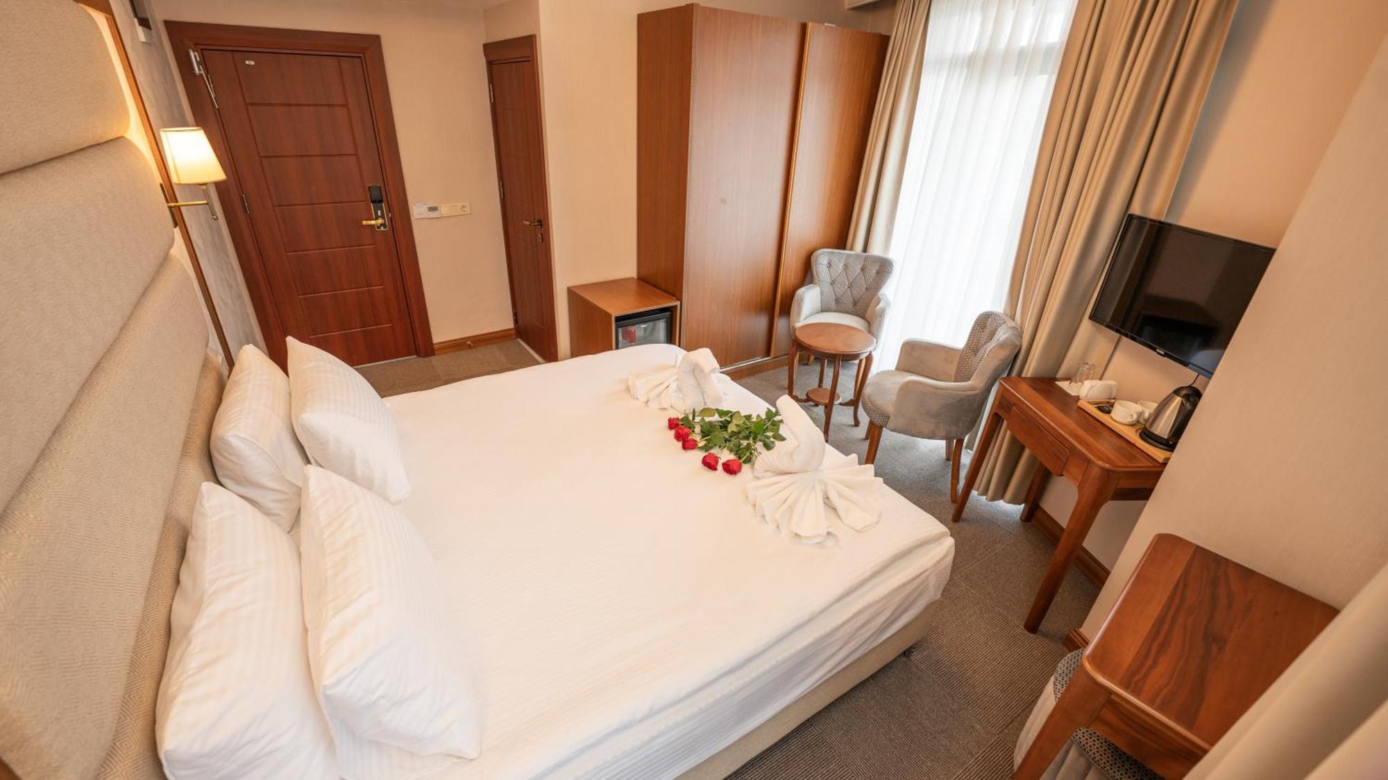 Istanbul Midpoint Hotel Exterior photo